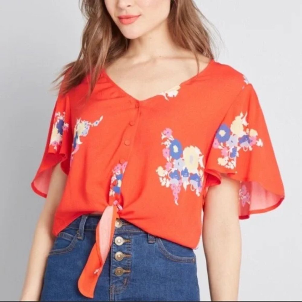Modcloth | Floral Tie-Front Crop Top